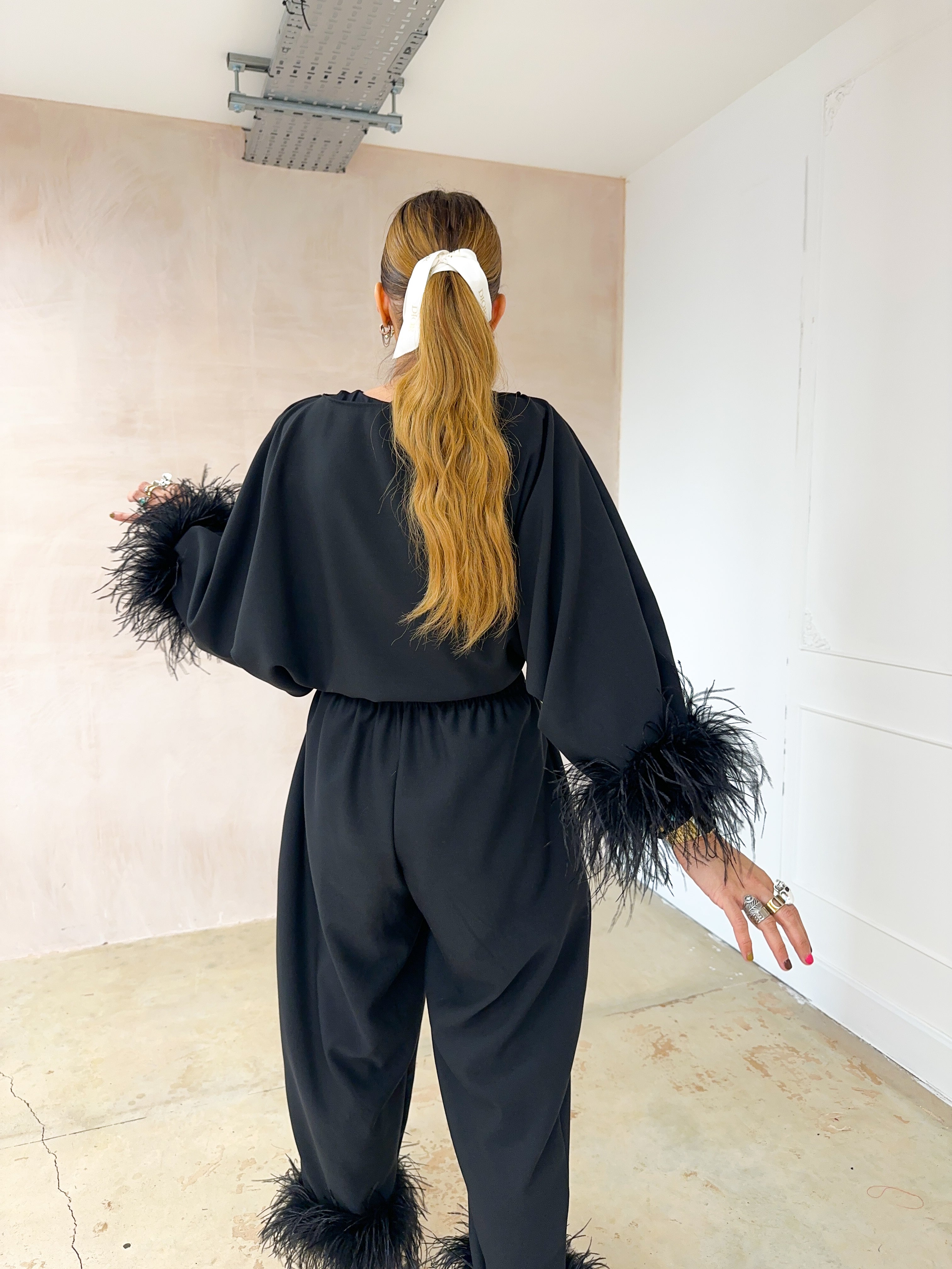 Feather Cuff Puff Sleeve Top In Black