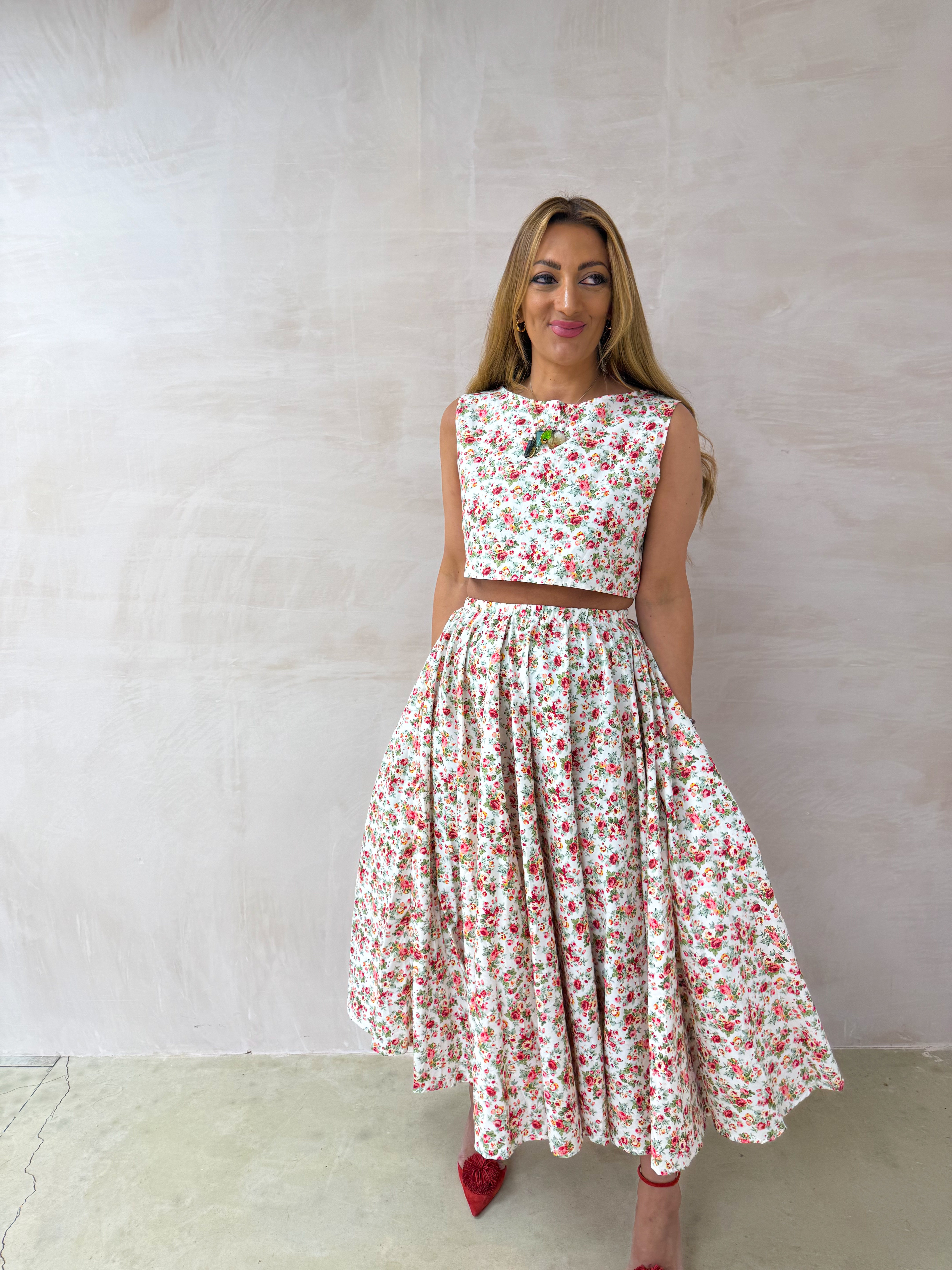 Scattered Rose Tie Detail Top In White