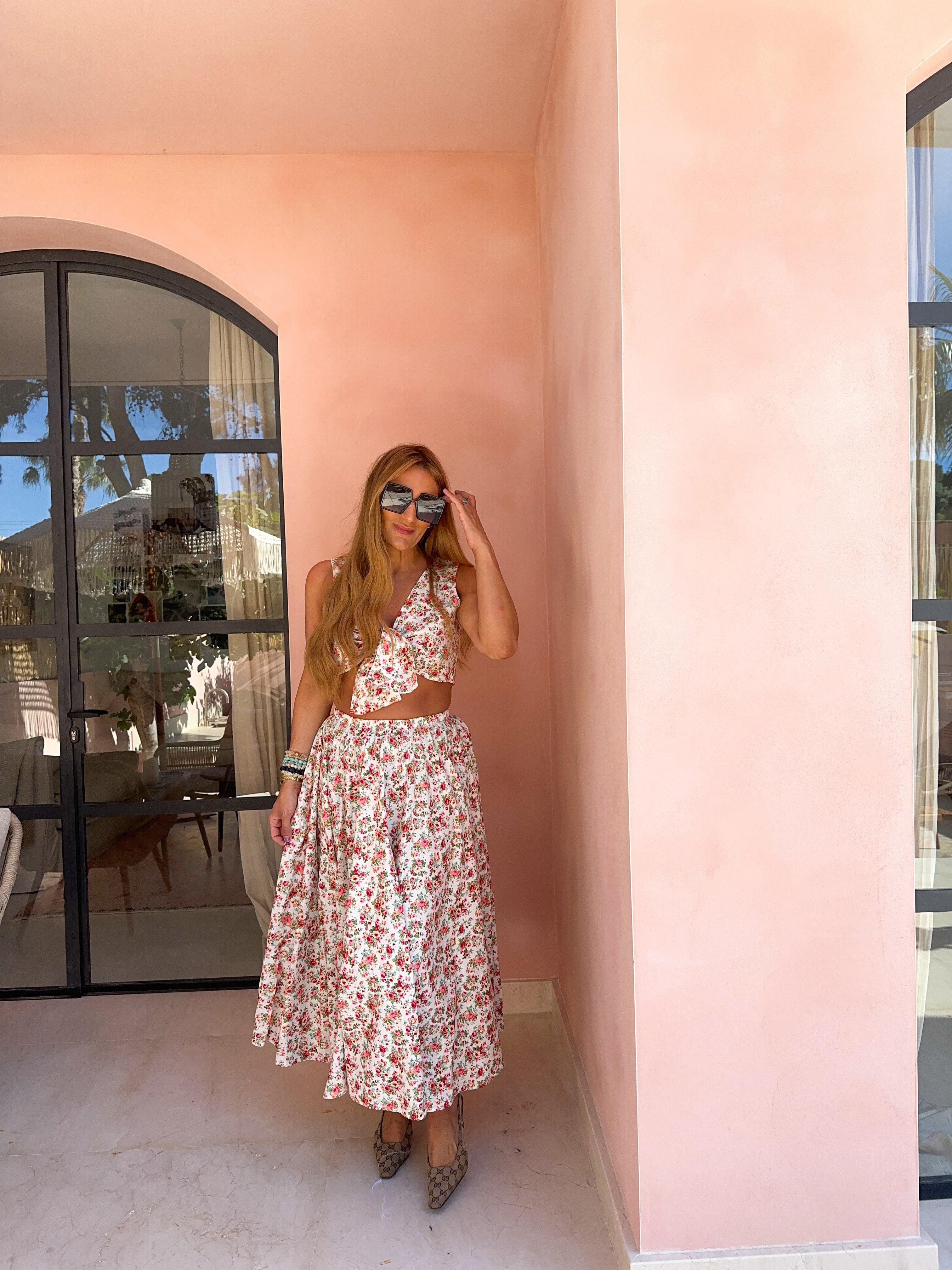 Scattered Rose Tie Detail Top In White