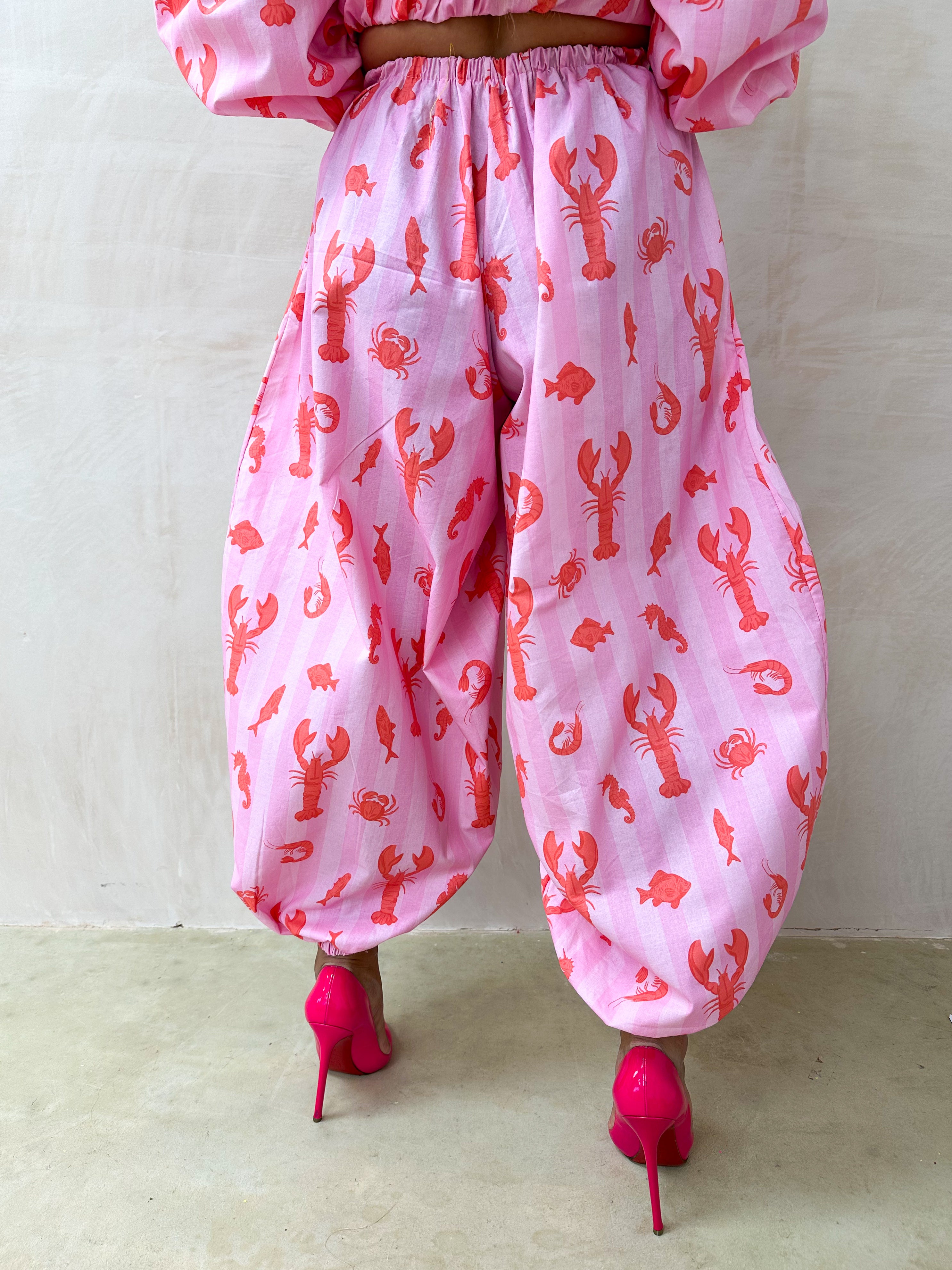 The Phoebe Balloon Trousers In Lobster Print