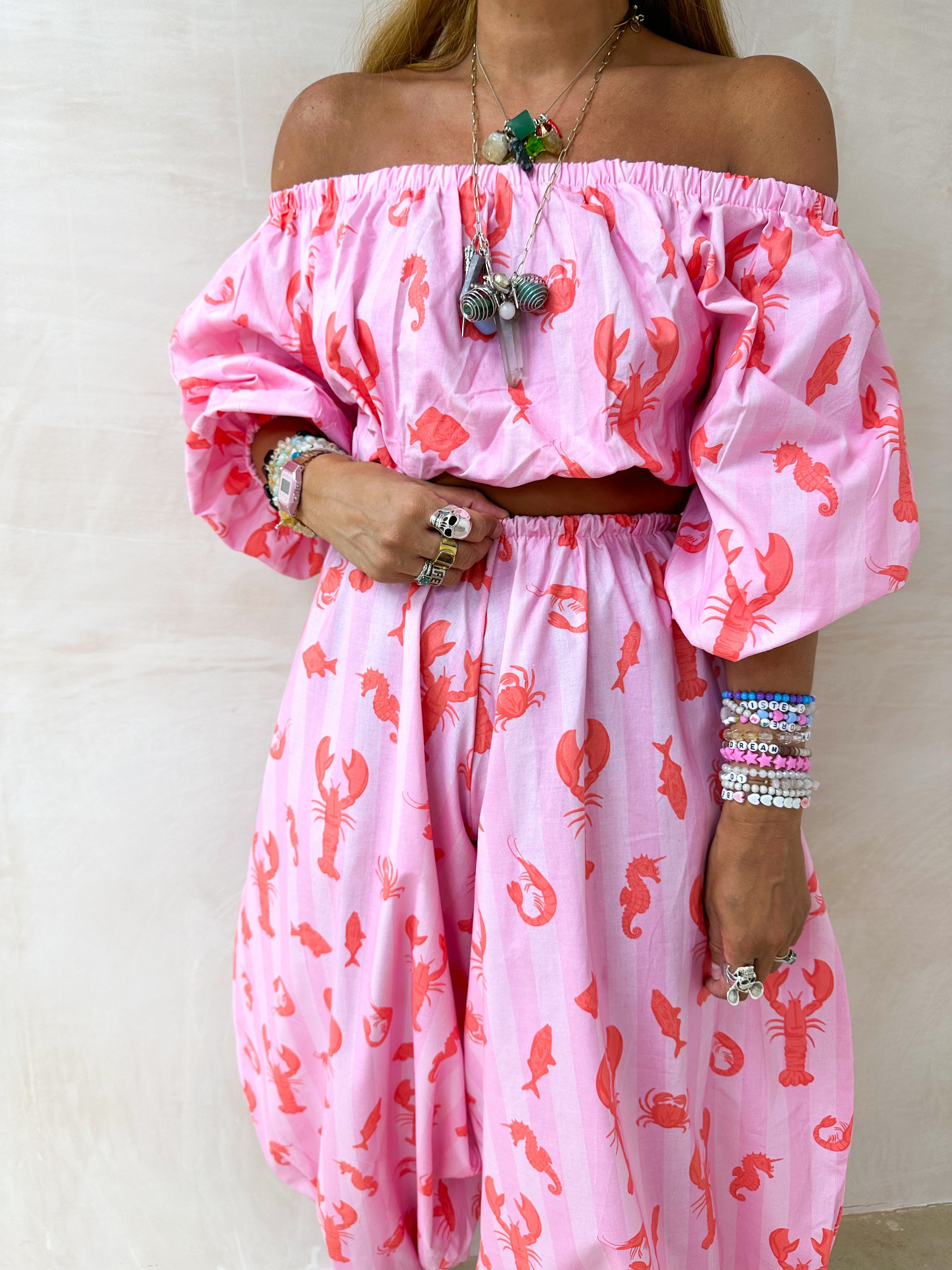 The Phoebe Puff Sleeve Bardot Top In Lobster Print