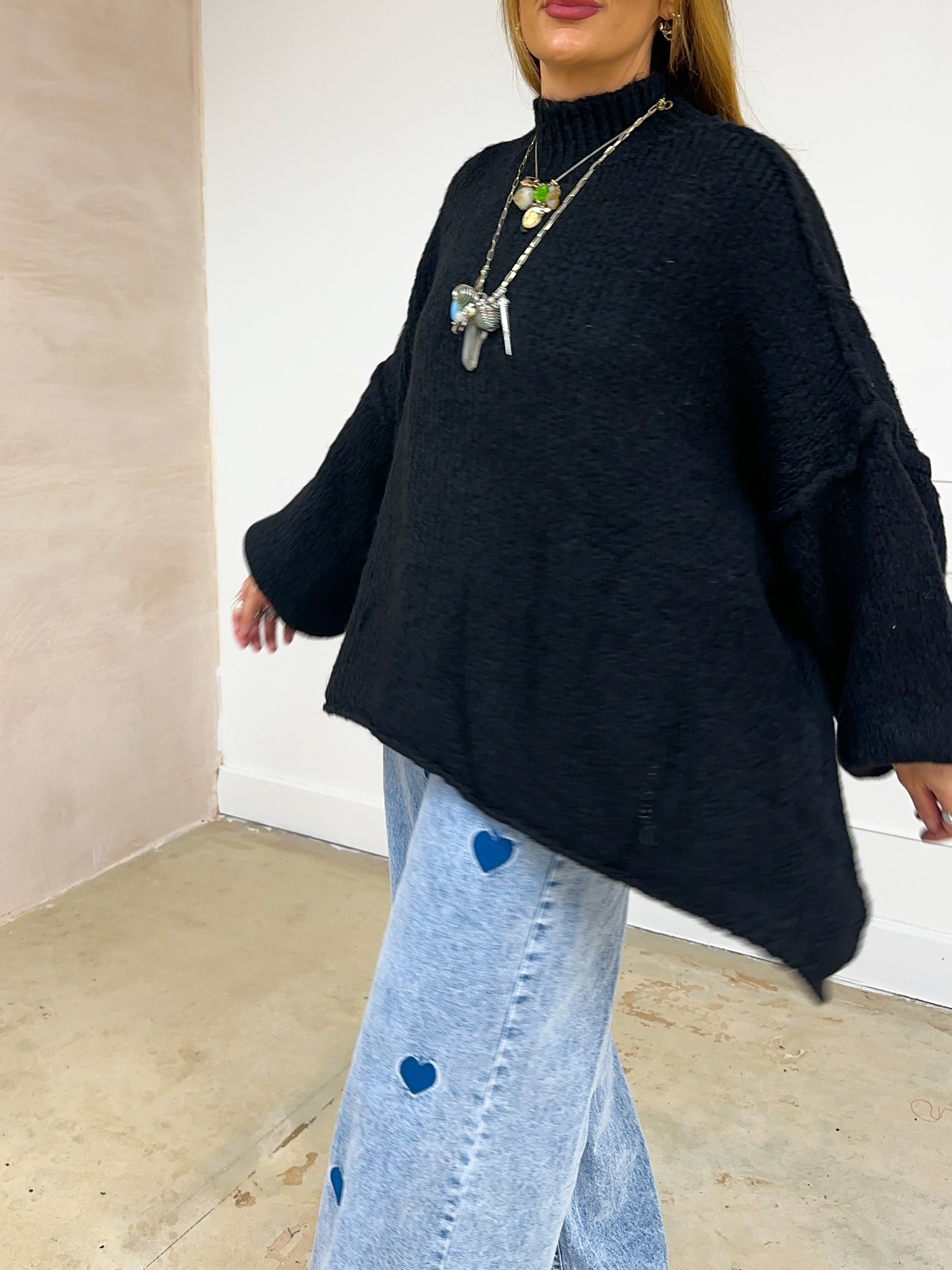 Chunky Knit Oversized Jumper In Black