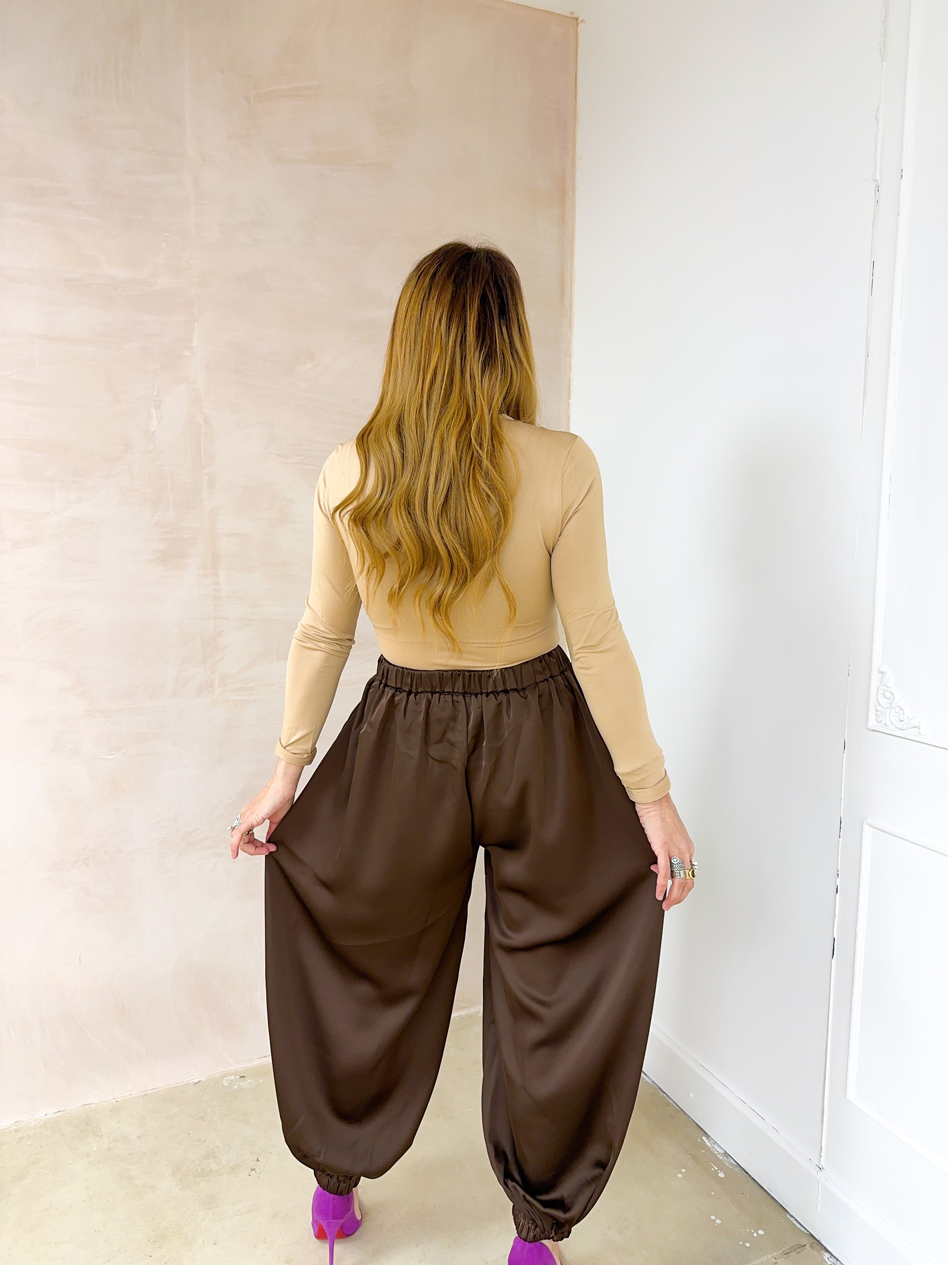 Round Neck Basic Bodysuit In Beige