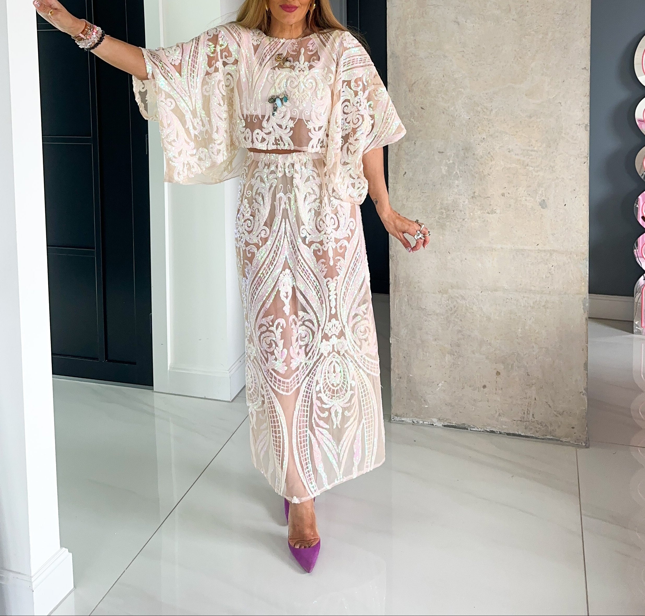 Solaris Fortuna Kimono Style Sequin Top In Champagne