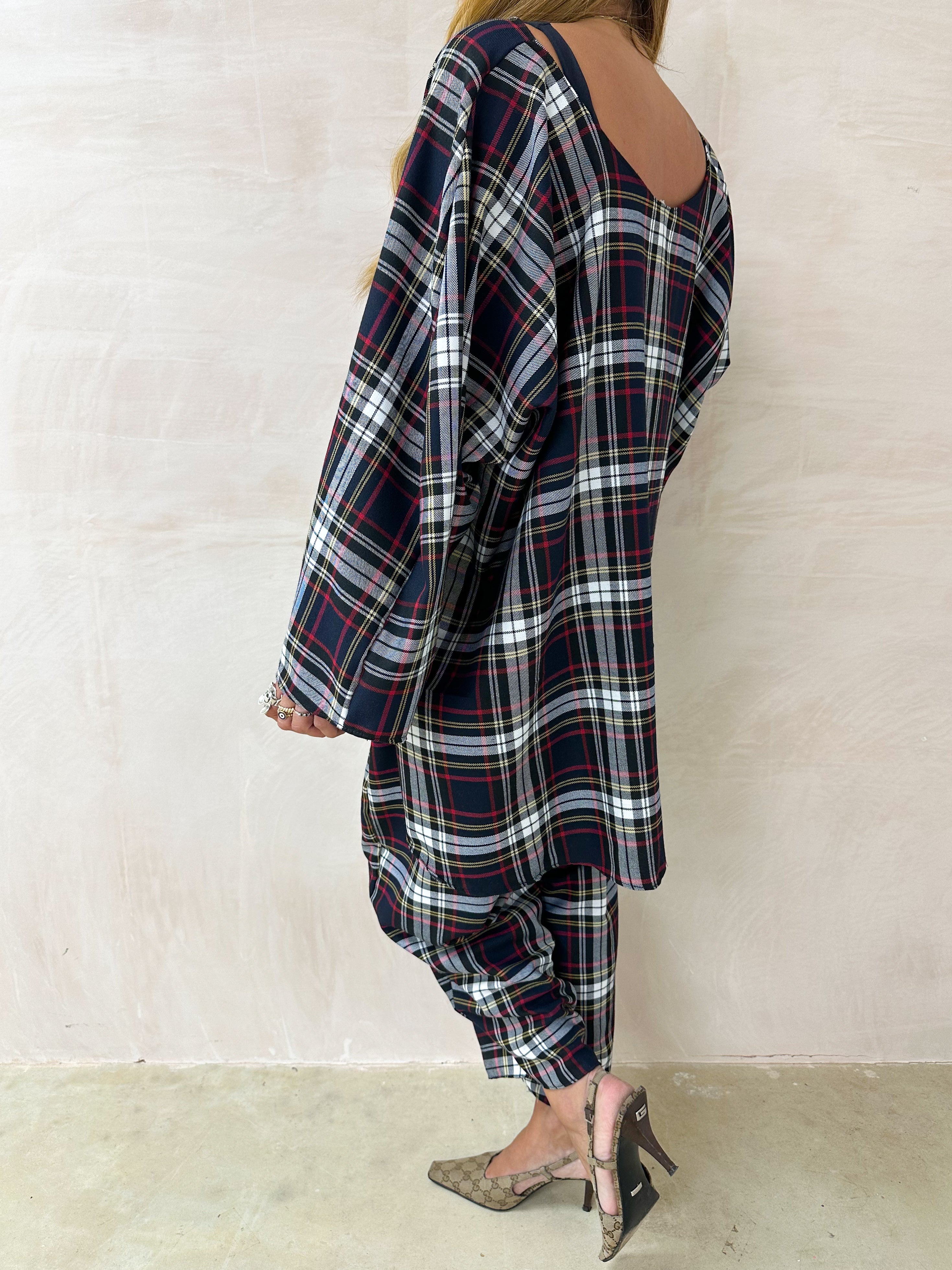 Muse Long Sleeve Floaty Top In Navy Tartan