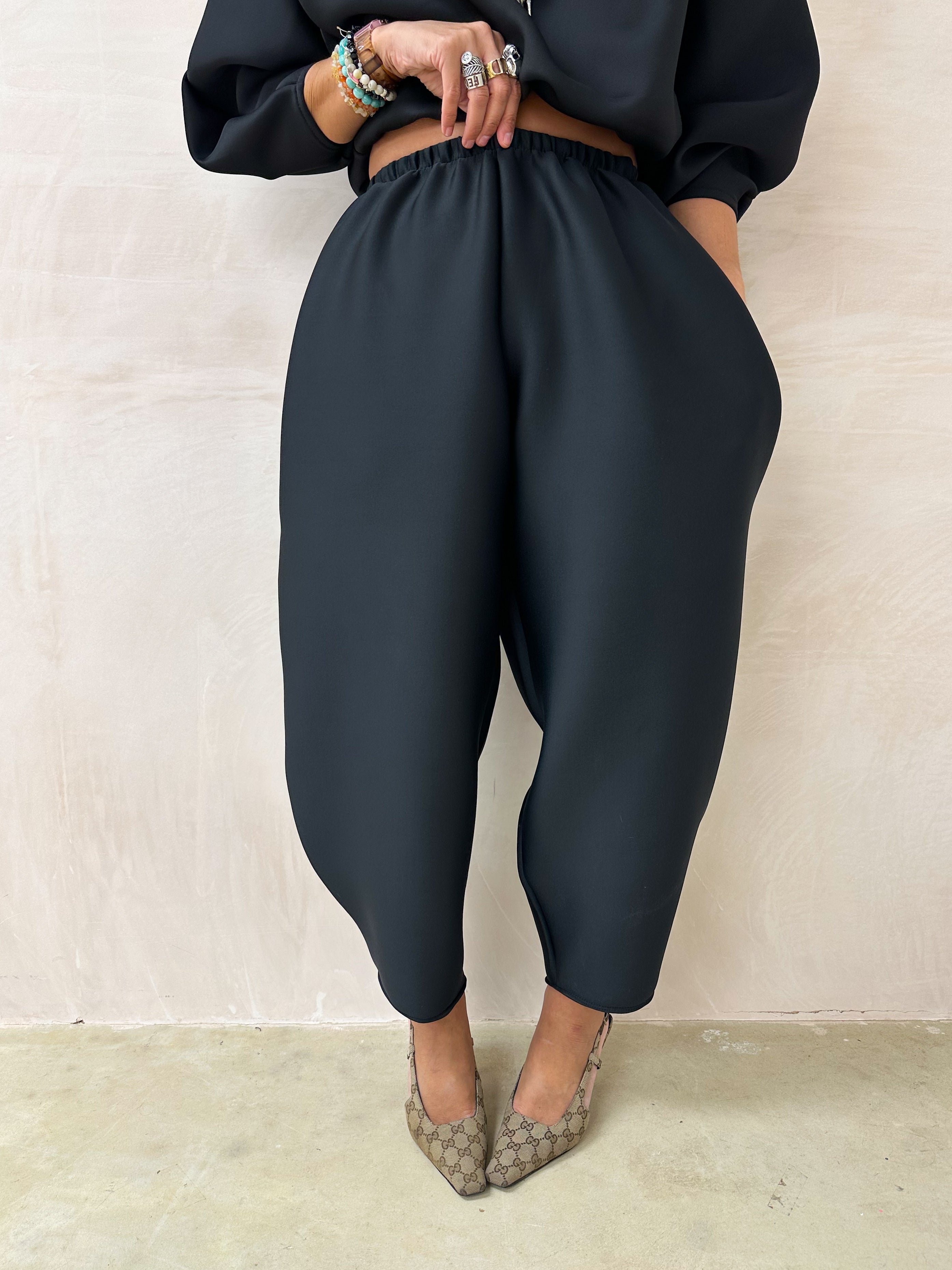 Scuba Balloon Trousers In Black