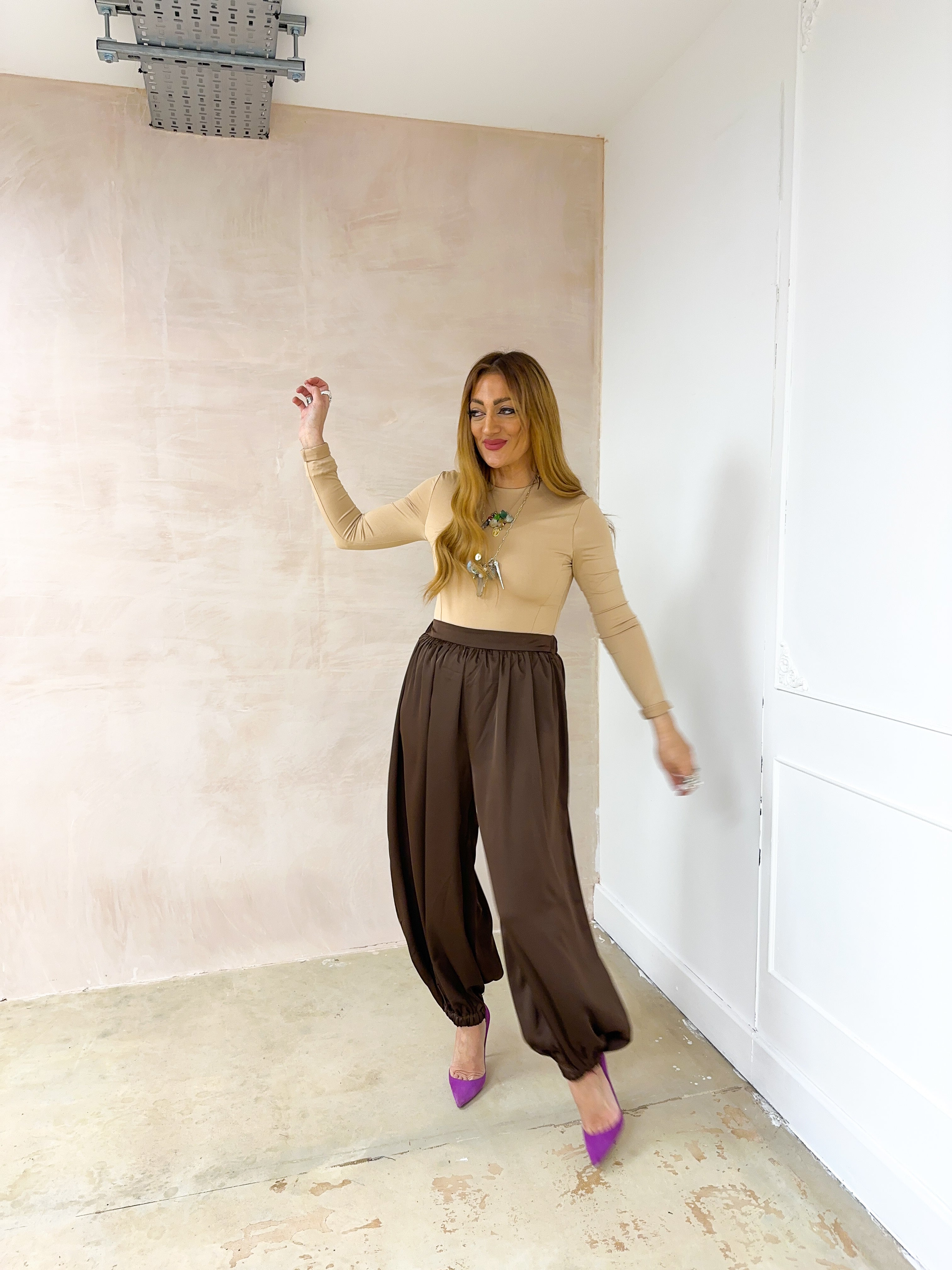 Round Neck Basic Bodysuit In Beige