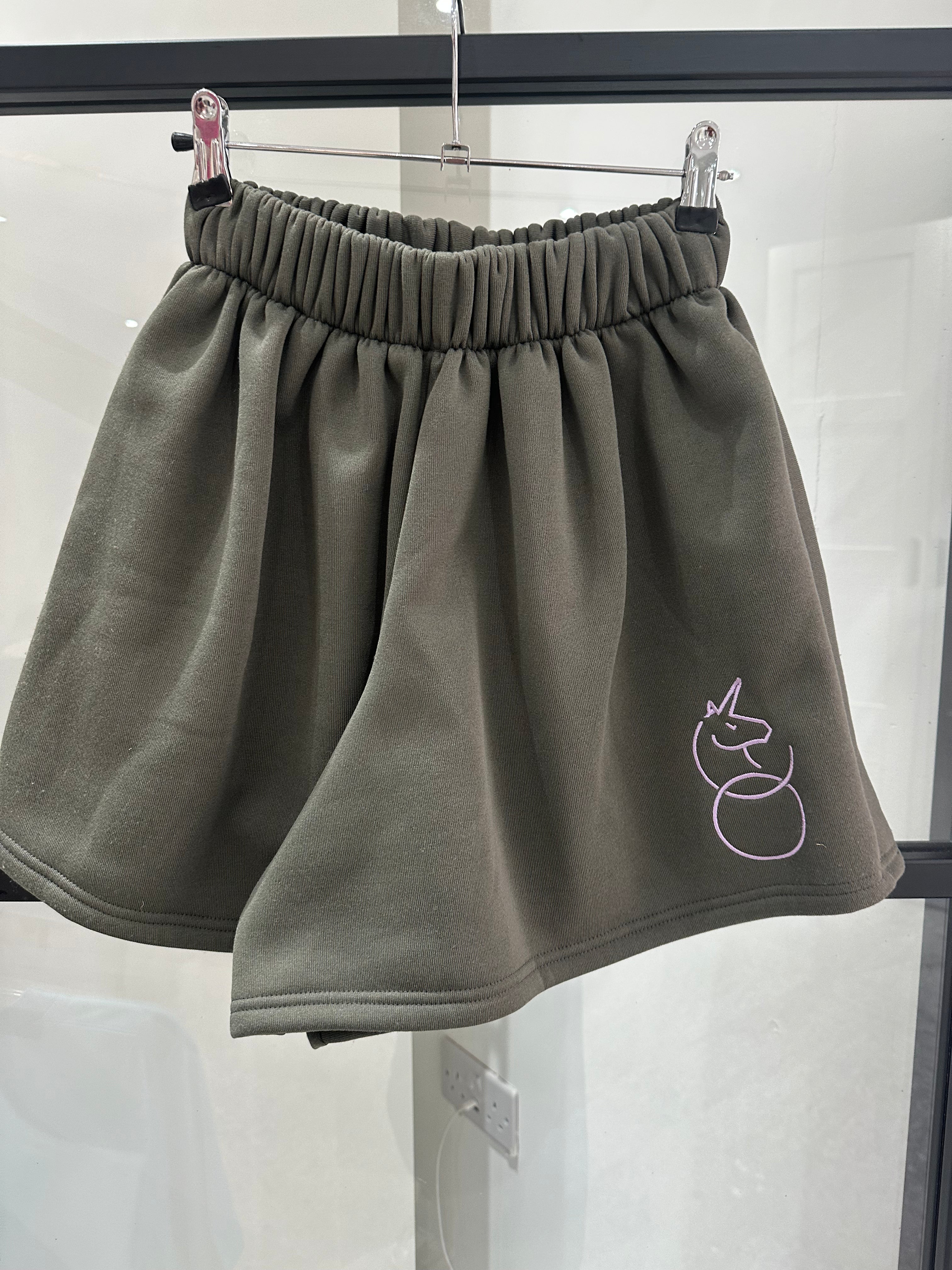 LOT 48 - Unicorn Shorts In Khaki