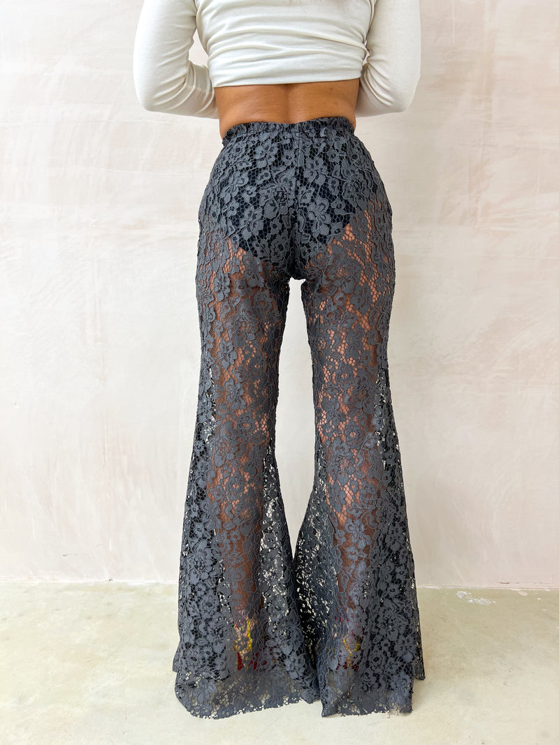 Petite - Fairytale Lace Extreme Flare Trousers In Grey