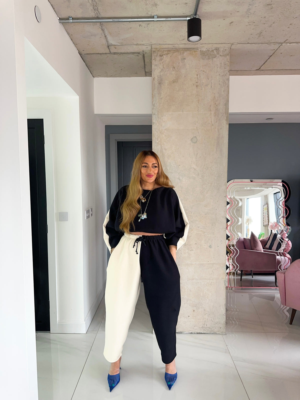 Core Collection Sweatshirt Jumper In Black/Cream Contrast