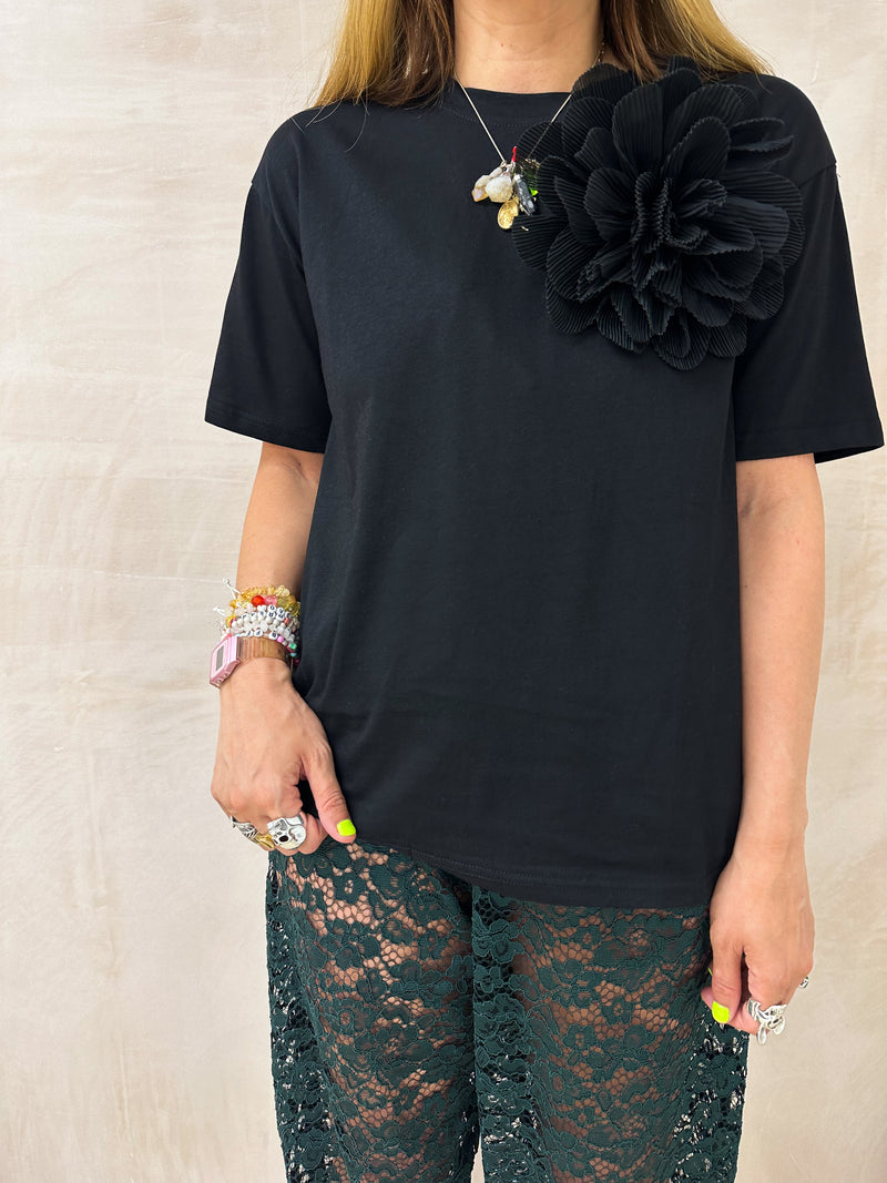 Flower Brooch T-Shirt In Black