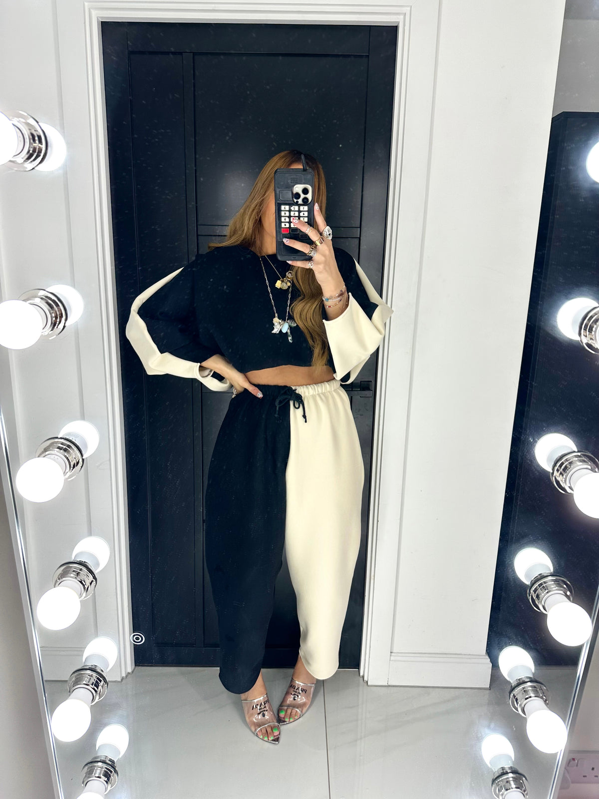 Core Collection Sweatshirt Jumper In Black/Cream Contrast