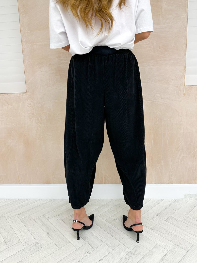 High Waisted Balloon Fit Trousers In Black
