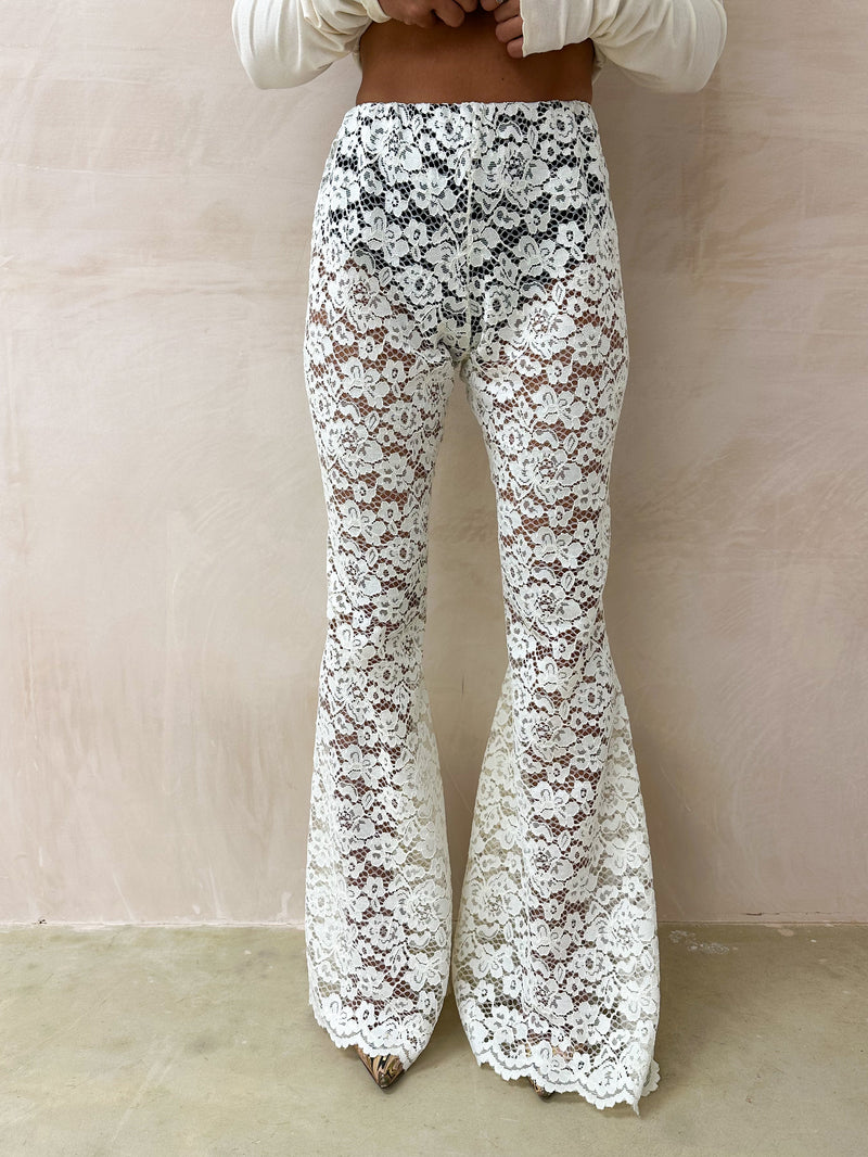 Petite - Fairytale Lace Extreme Flare Trousers In Cream