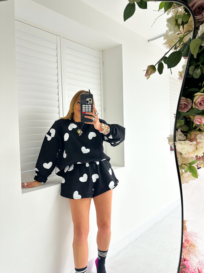 All Over Scattered Heart Sweatshirt In Black