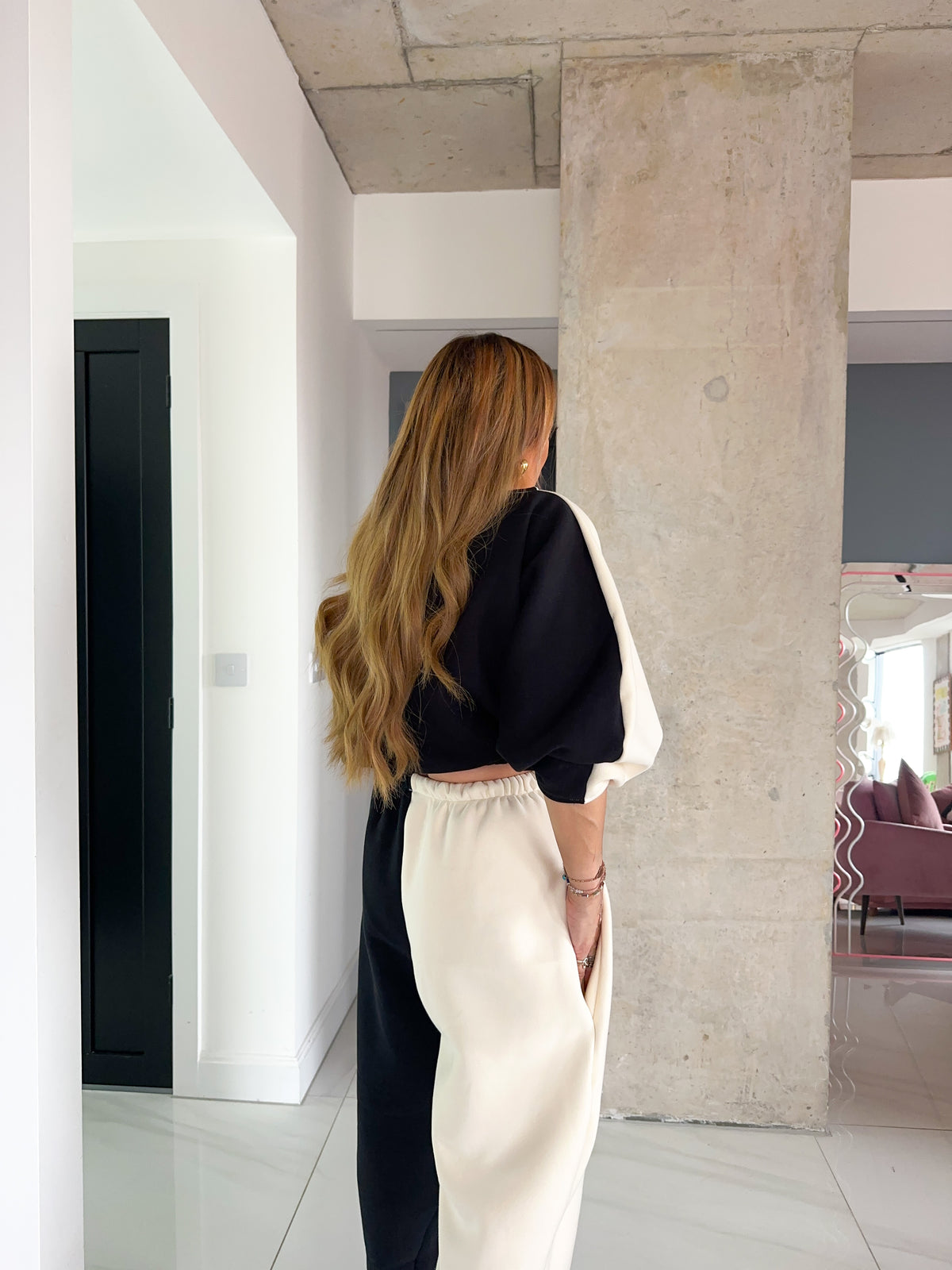 Core Collection Sweatshirt Jumper In Black/Cream Contrast