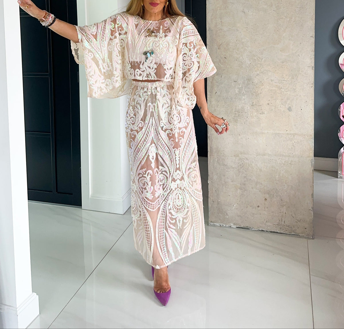 Solaris Fortuna Kimono Style Sequin Top In Champagne
