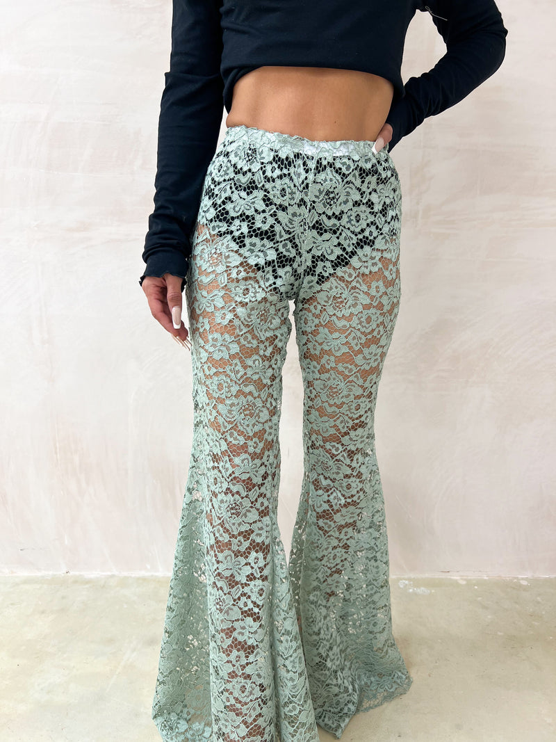 Petite - Fairytale Lace Extreme Flare Trousers In Sage Green