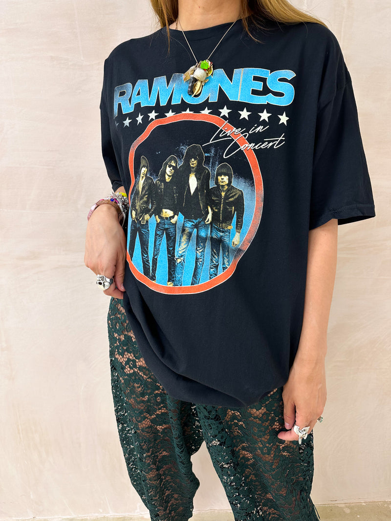 Ramones 'Circle Photo' Oversized T-Shirt In Black