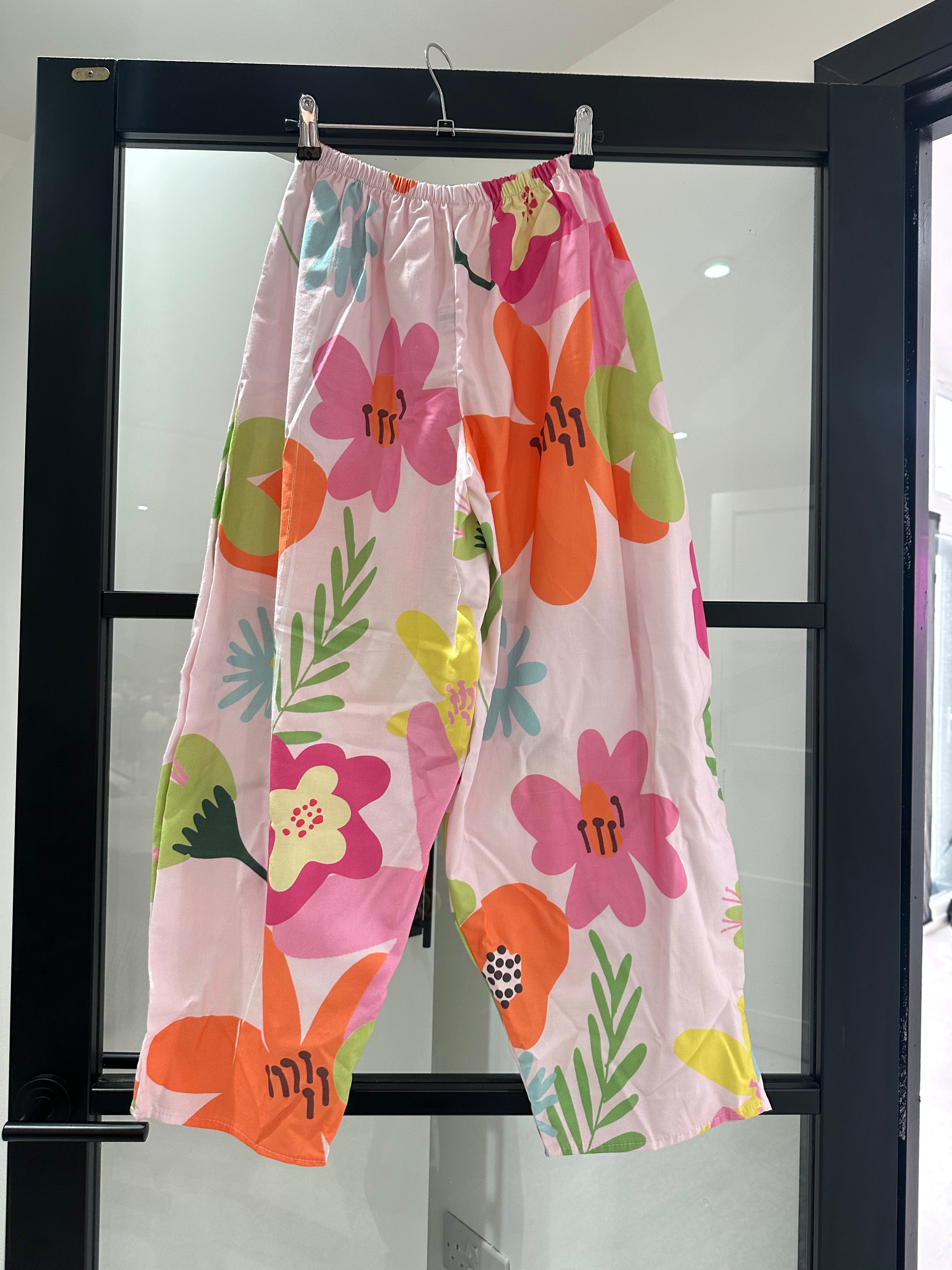 LOT 44 - Frida Balloons
