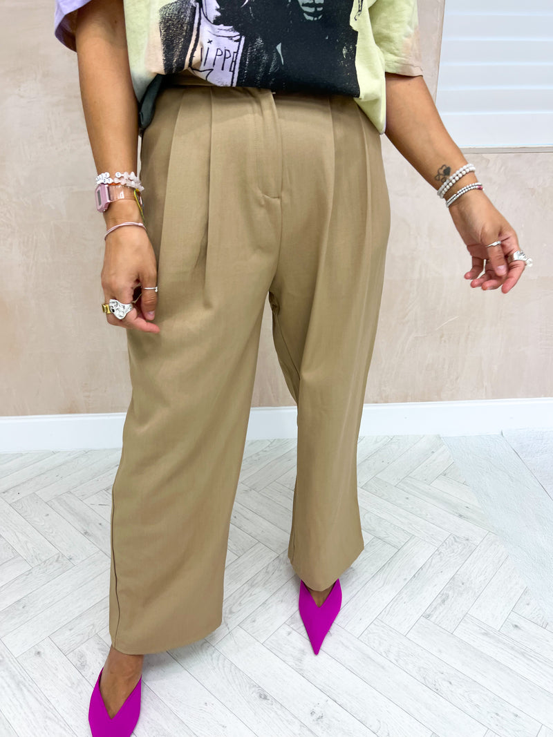 Tailored Suit Style Midi Trousers In Beige