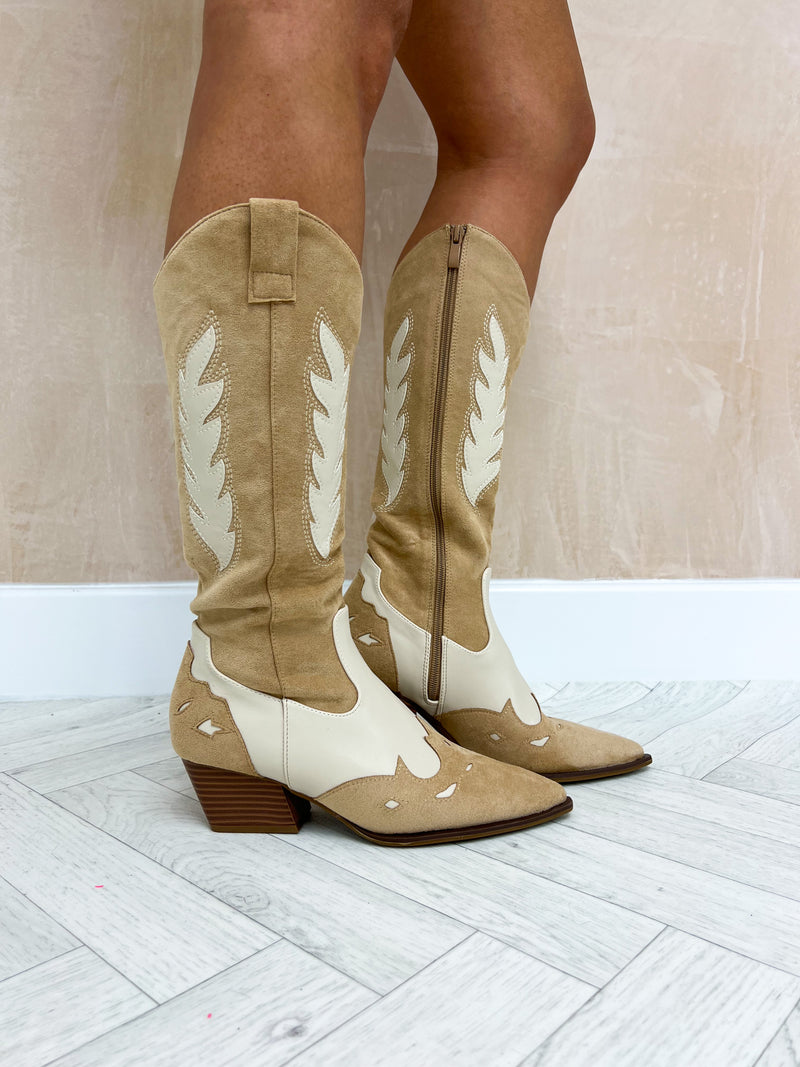 Western Style Cowboy Boots In Cream Suede Effect